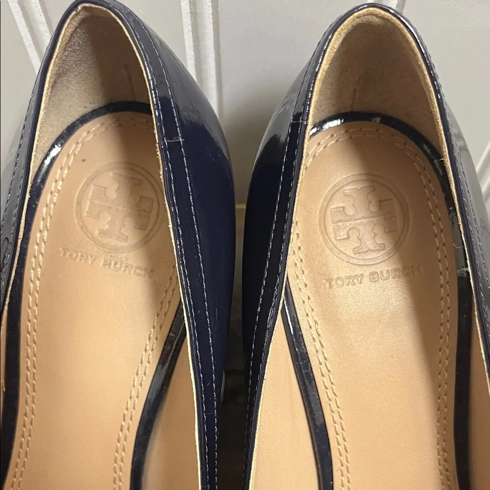 Tory Burch Navy Gemini Link Patent Mid Heel Loafers
